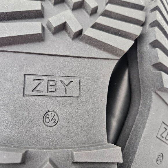 ZBY Black Vegan Leather Lug Sole Loafer Gold Tone Hardware Womens Sz 6.5 NEW - Picture 7 of 8